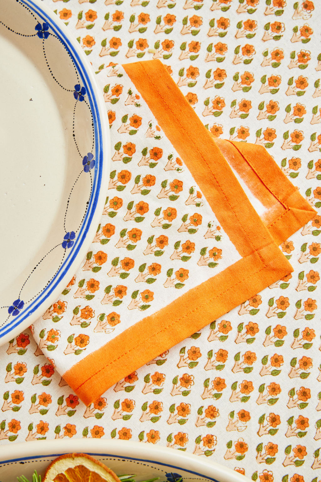 Dainty Floral Tablecloth