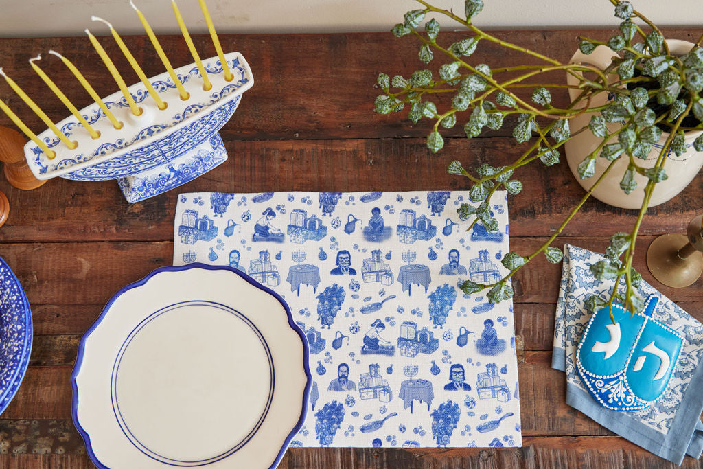 Pagoda Toile Blue & White Oven Mitts and Pot Holders Set - 1 Piece of Each