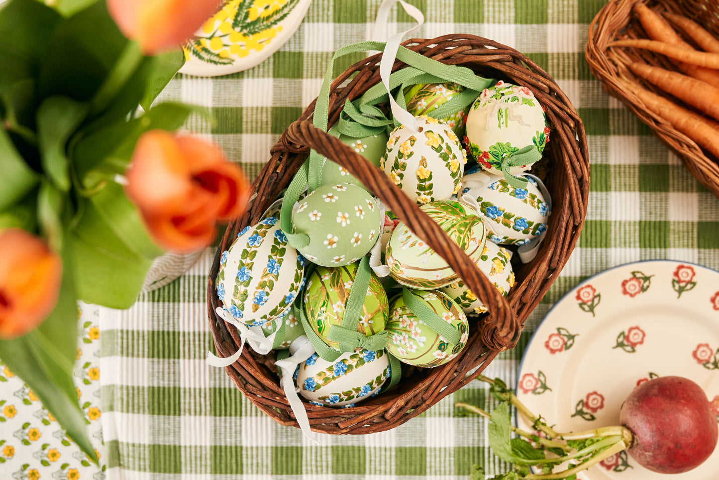 Green Daisy Egg Ornament